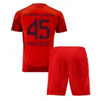 Camiseta Bayern Munich Aleksandar Pavlovic #45 Primera Equipación Replica 2024-25 para niños mangas cortas (+ Pantalones cortos)